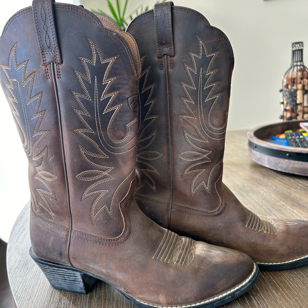 Ariat boots 7B